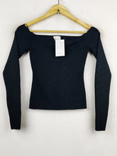 Buy online pre-used pre-loved 100% authentic & Original branded H&M (WCT-1052) available in Pakistan. Top international brands avilable.